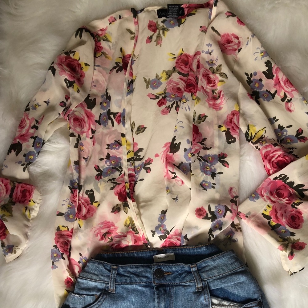 Floral kimono ❤️